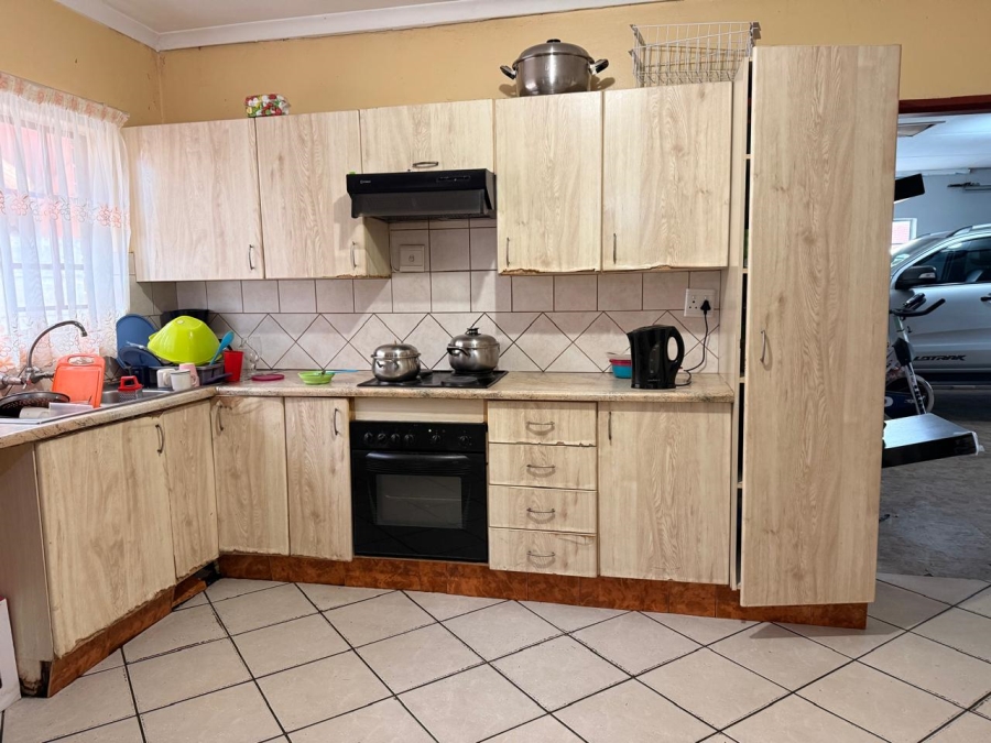 3 Bedroom Property for Sale in Geelhoutpark North West